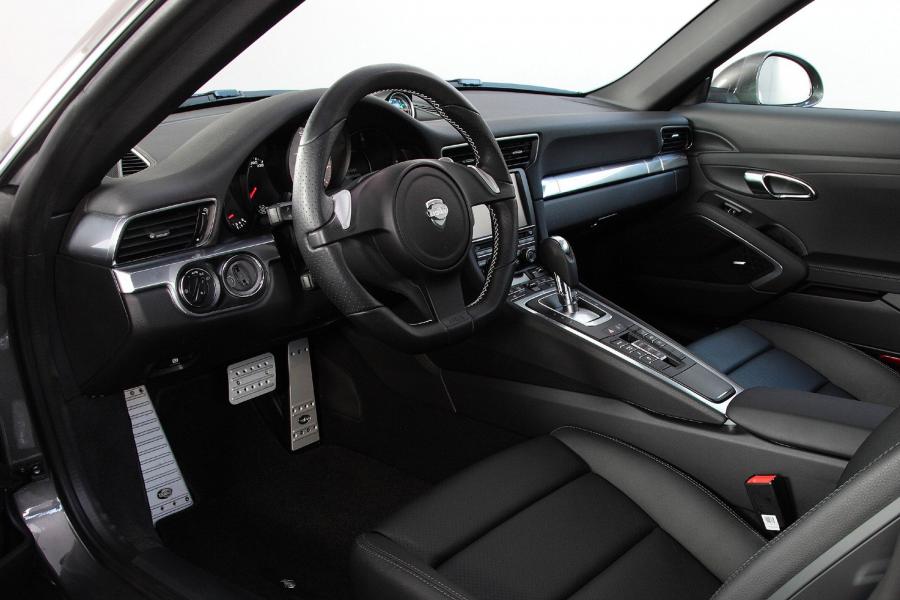  Porsche 911 Carrera by TechART 2011 года  (фото 2 из 4)